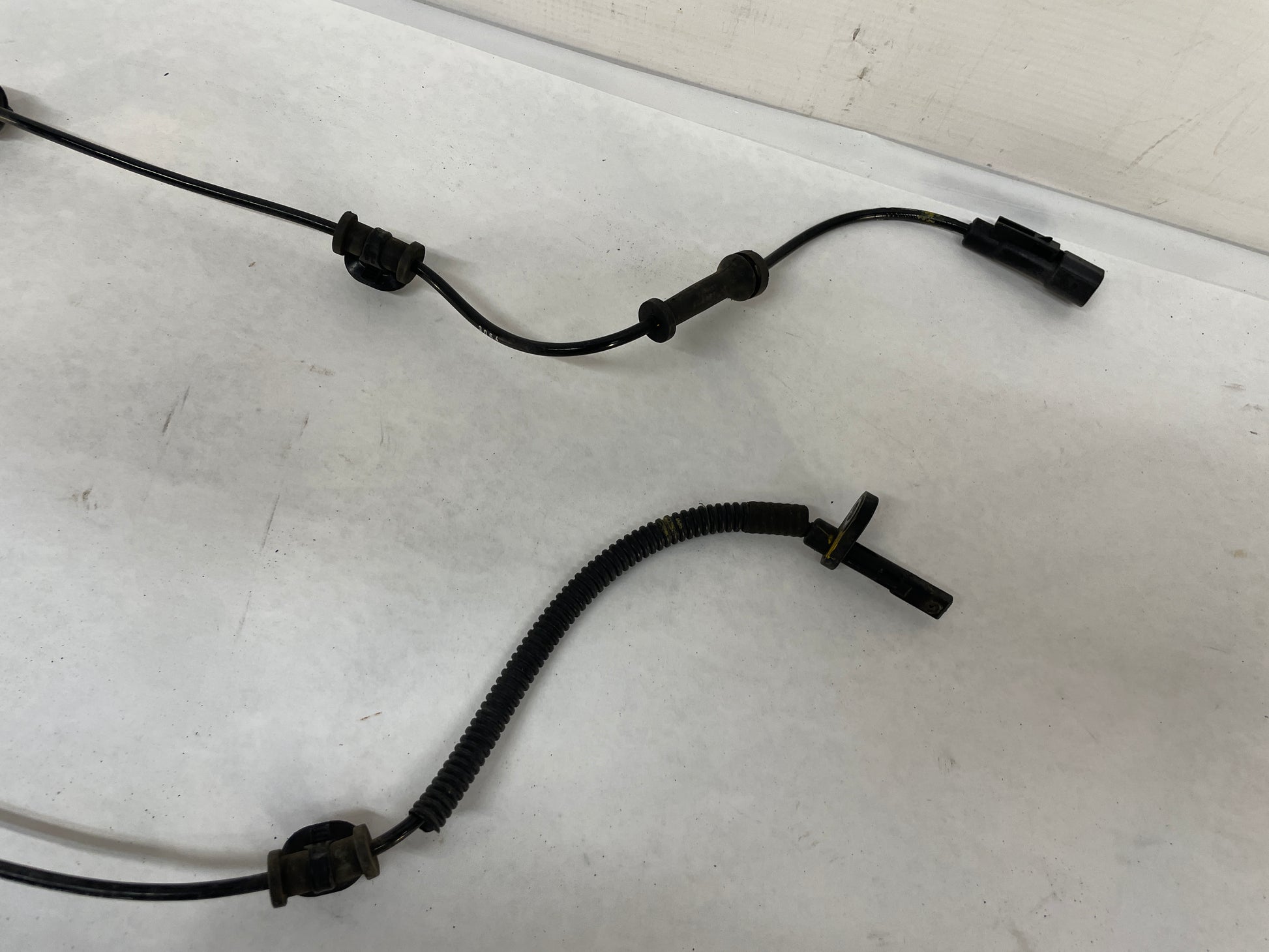 2013 Chevy Camaro  RH & LH Front ABS Speed Sensor Wires OEM - Day's Parts Yard