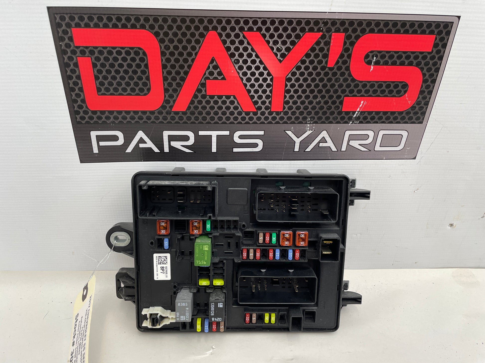 2017 Chevy SS Sedan Rear Fuse Box Relay Panel OEM - Day's Parts Yard