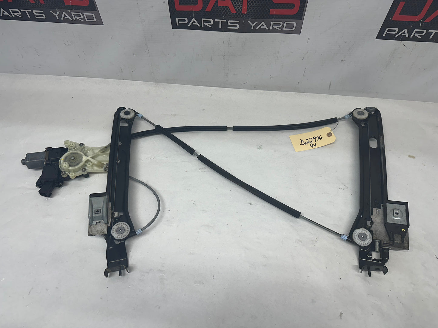 2010 Chevy Camaro SS LH Driver Window Regulator Motor OEM - Day's Parts Yard