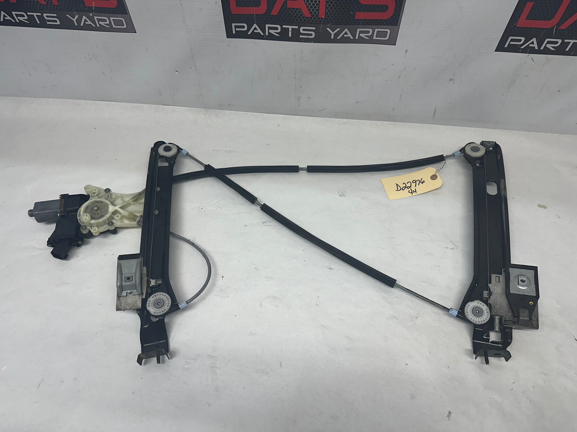 2010 Chevy Camaro SS LH Driver Window Regulator Motor OEM - Day's Parts Yard