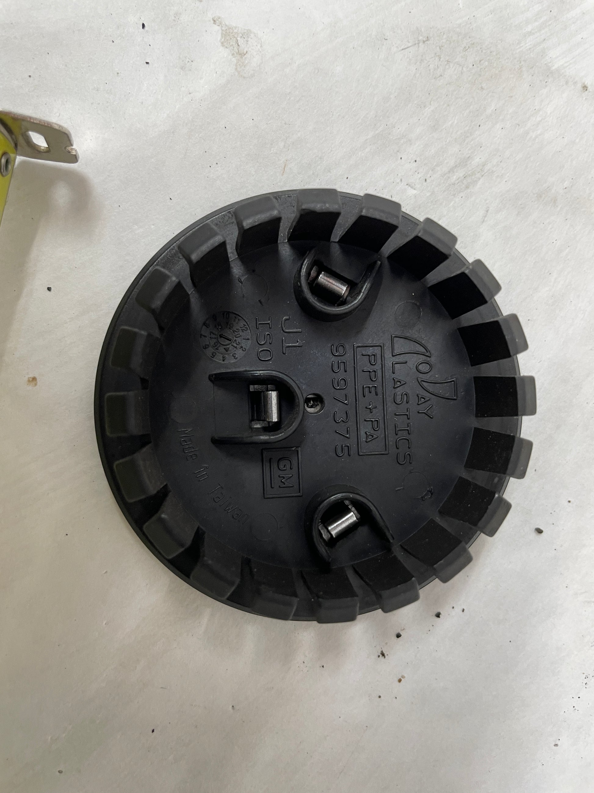 2017 Cadillac CTS-V Wheel Center Cap OEM - Day's Parts Yard