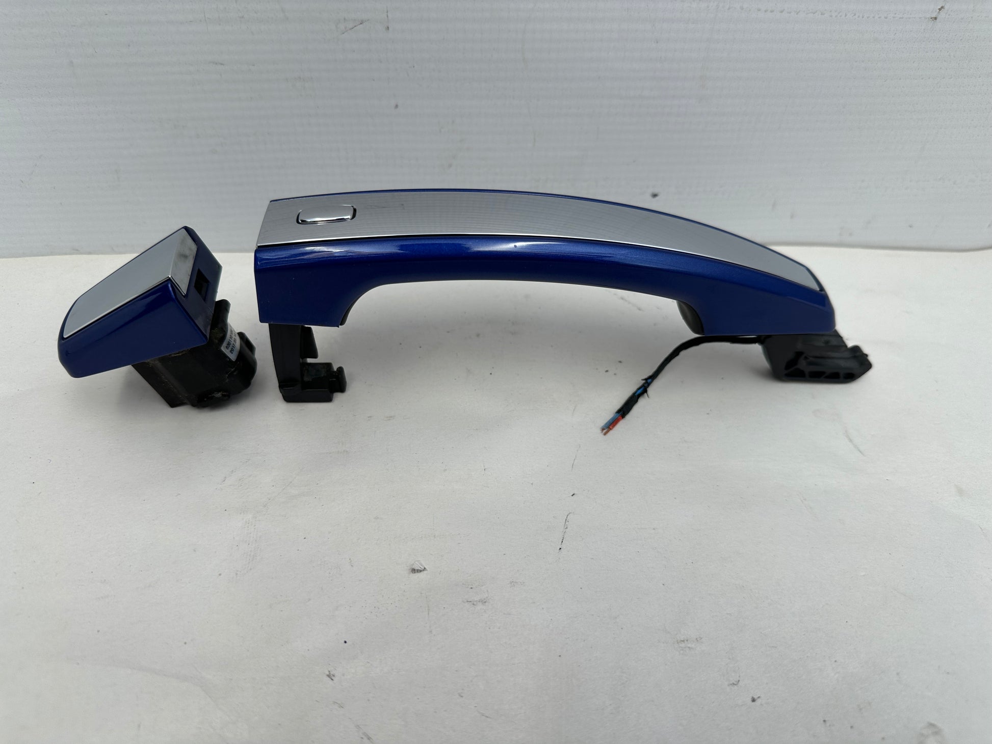 2015 Chevy SS Sedan Exterior Door Handles Set OEM - Day's Parts Yard