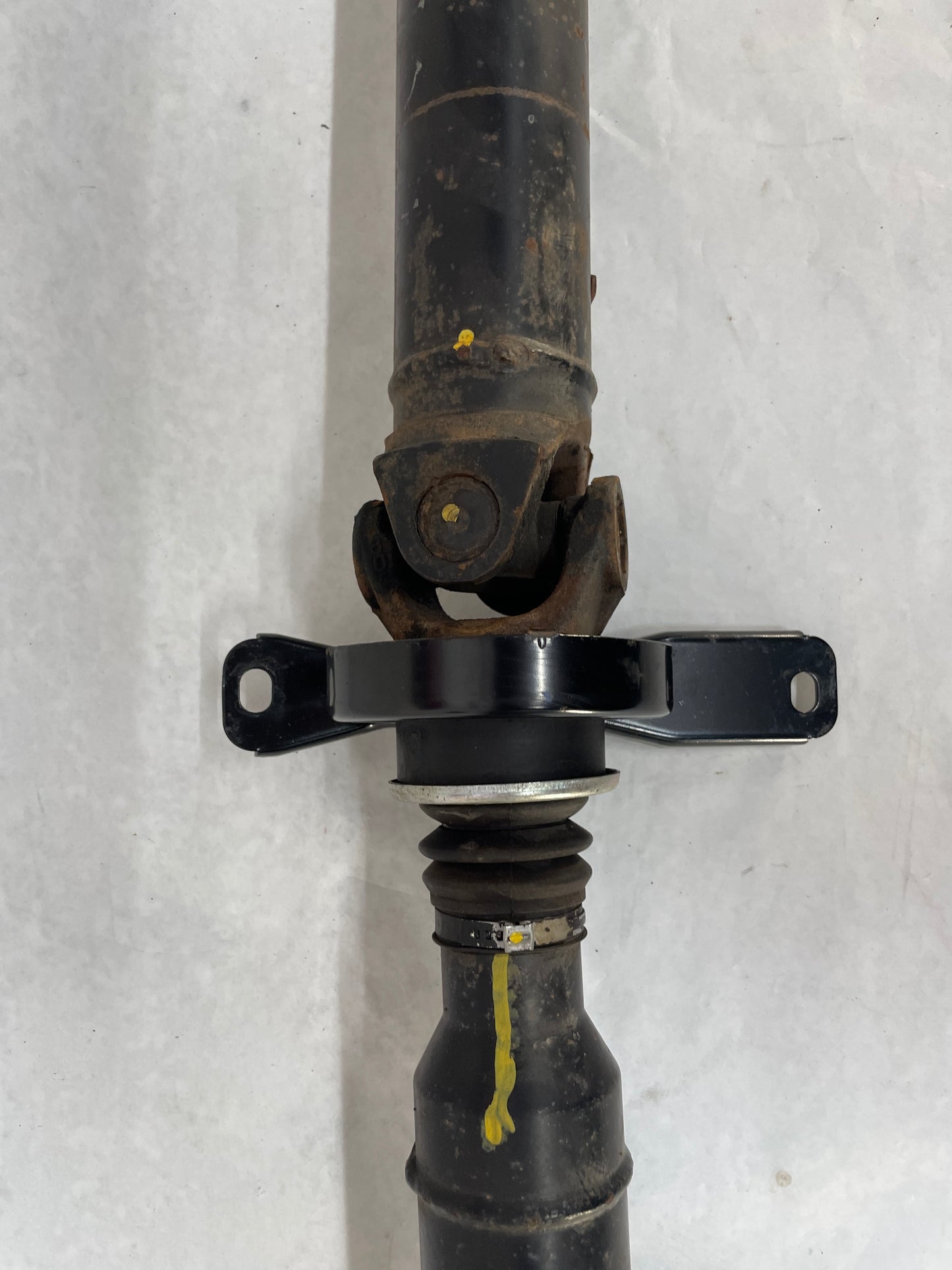2009 Pontiac G8 GT Automatic Driveshaft Drive Shaft Propeller OEM
