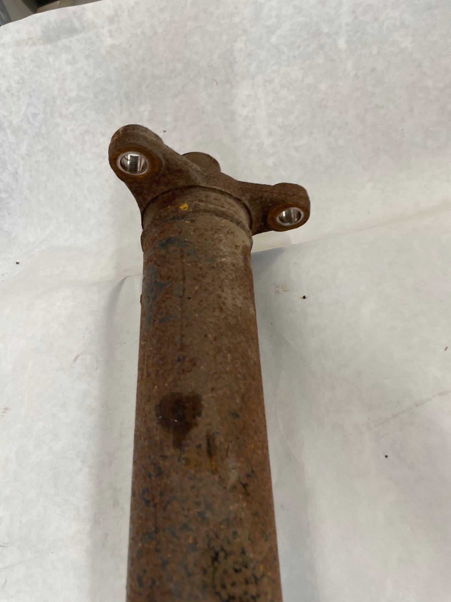 2009 Pontiac G8 GT Automatic Driveshaft Drive Shaft Propeller OEM