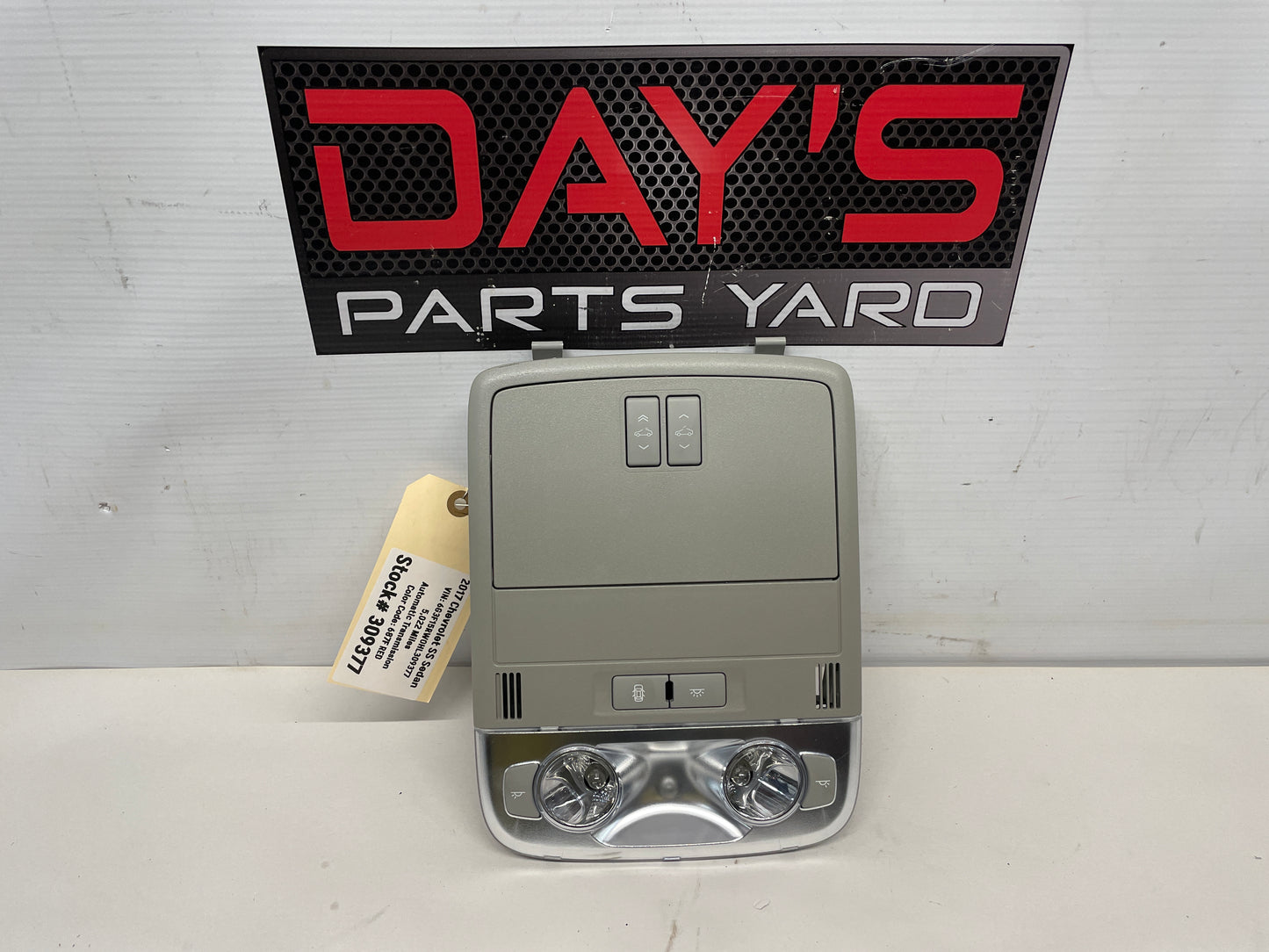 2017 Chevy SS Sedan Over Head Console Dome Light OEM - Day's Parts Yard
