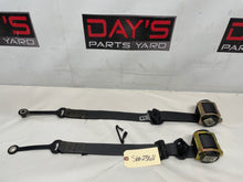 2004 Pontiac GTO LH & RH Front Seat Belt Retractors OEM - Day's Parts Yard