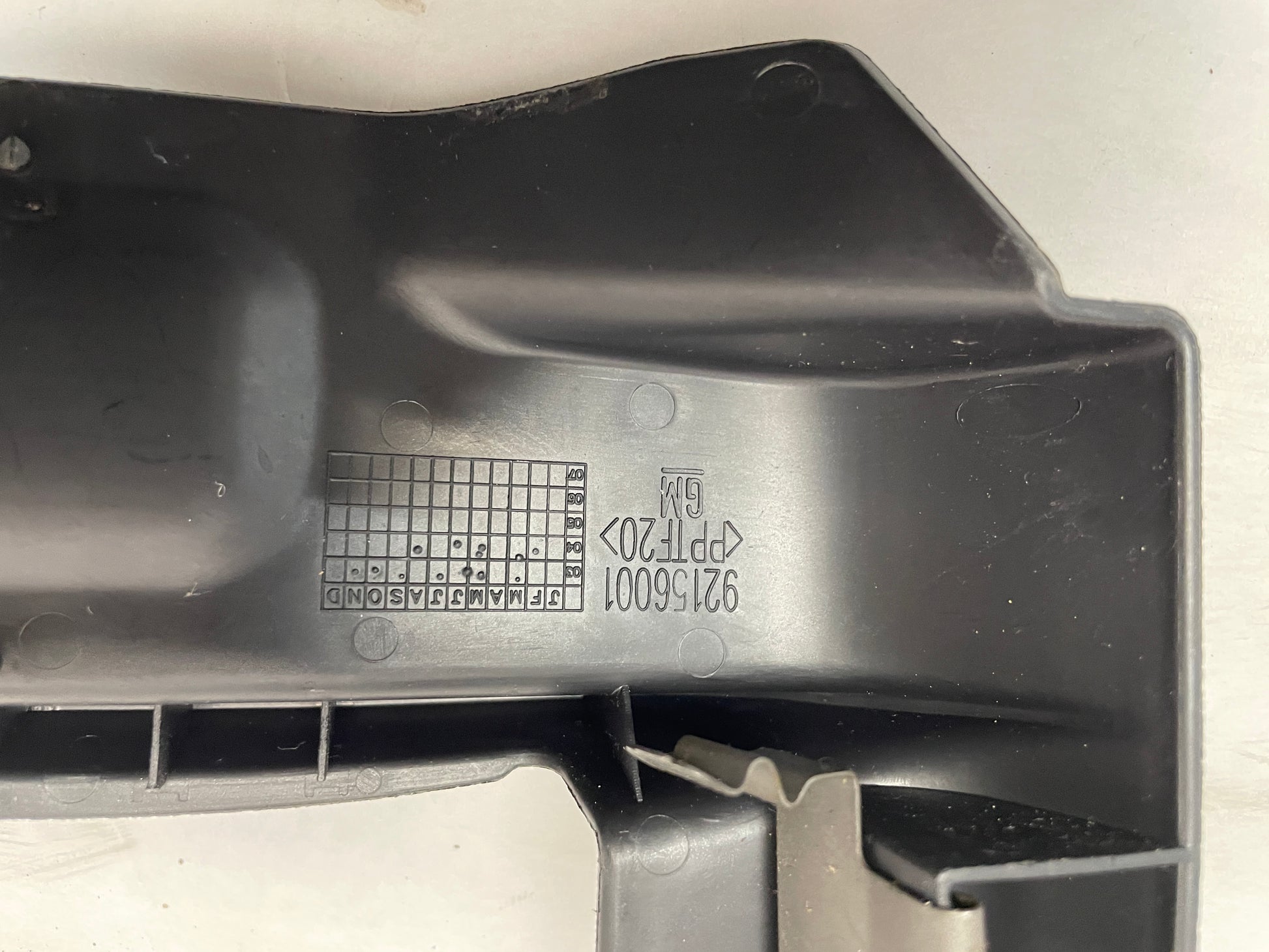 2005 Pontiac GTO LH Driver 4pc Seat Rail Frame Plastic Trim Set OEM - Day's Parts Yard