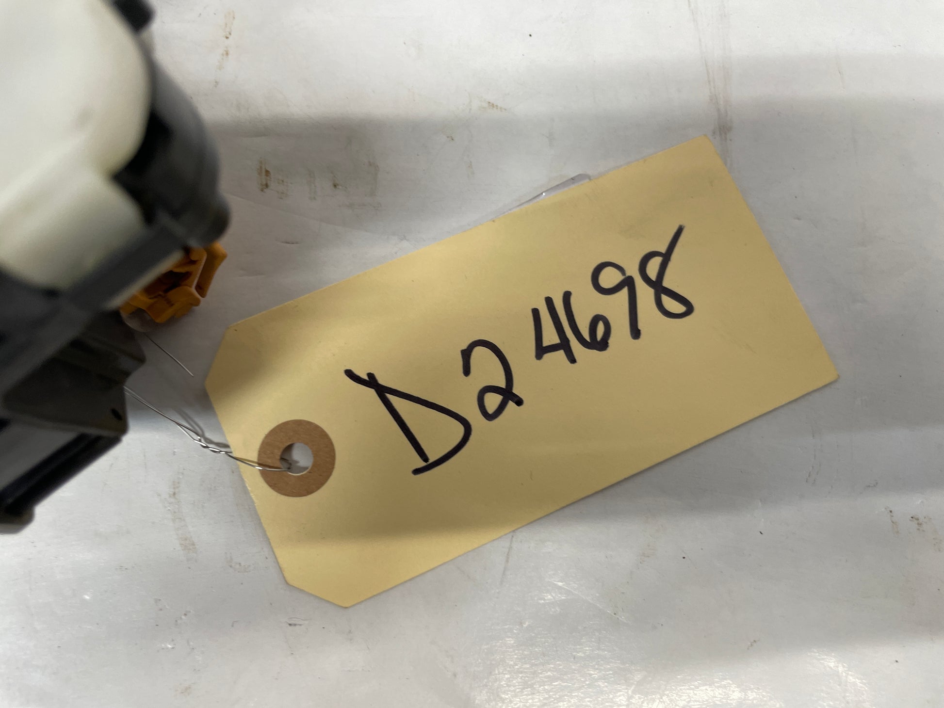 2016 Chevy SS Sedan LH Driver Front Door Lock Actuator OEM - Day's Parts Yard