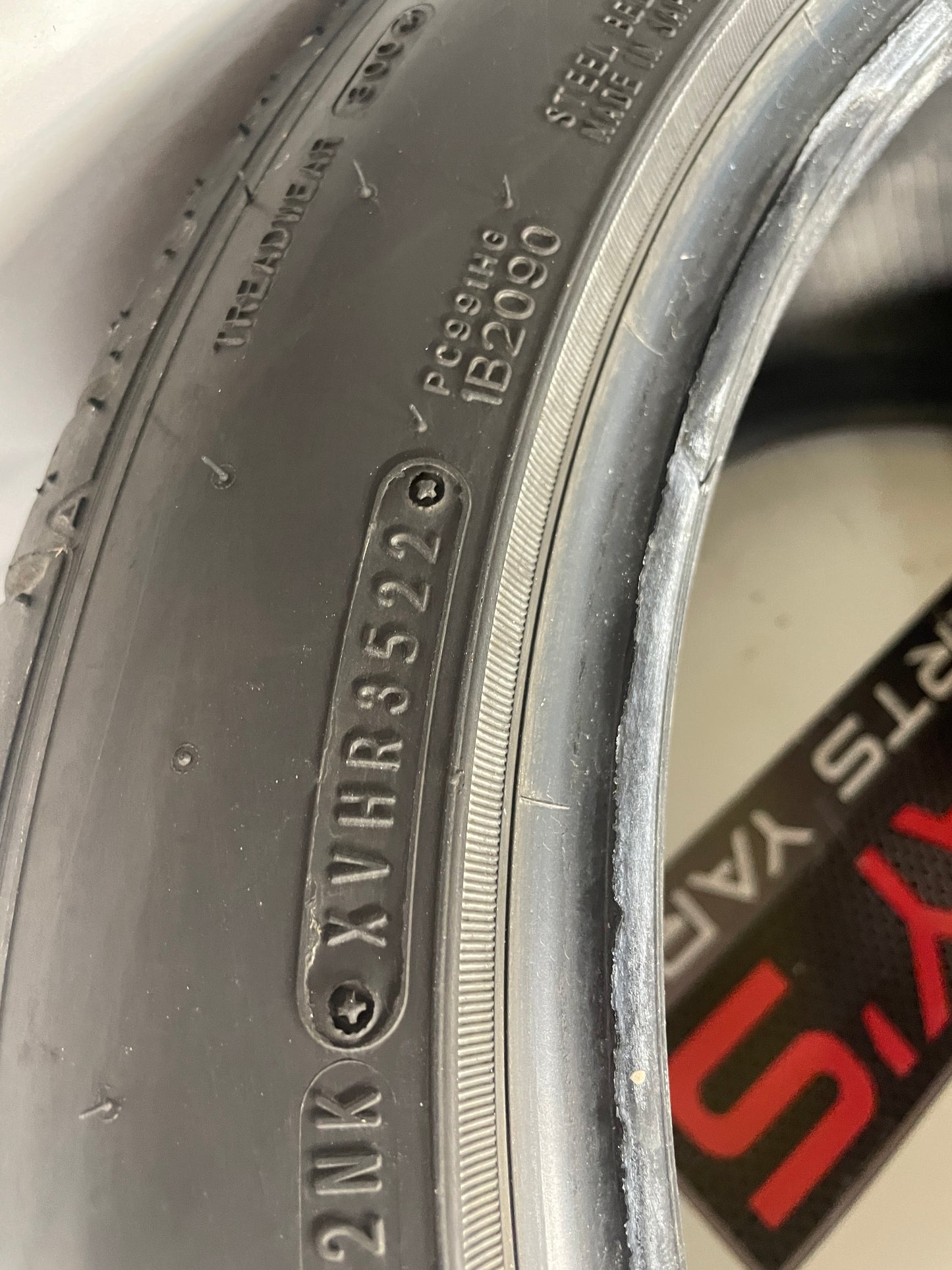 Falken FR510 275/40ZR19 Tire