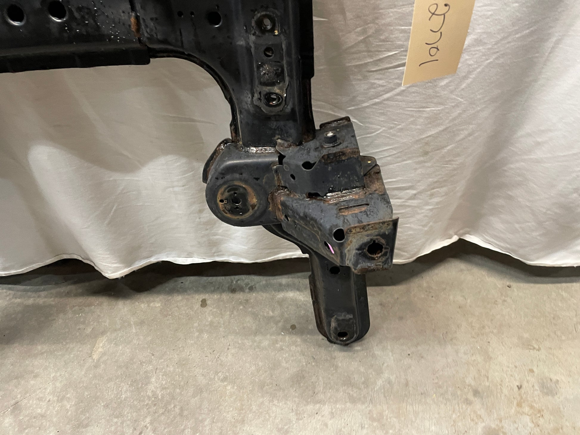 2009 Pontiac G8 Front Suspension Engine Cradle Cross K Member Sub Frame OEM - Day's Parts Yard