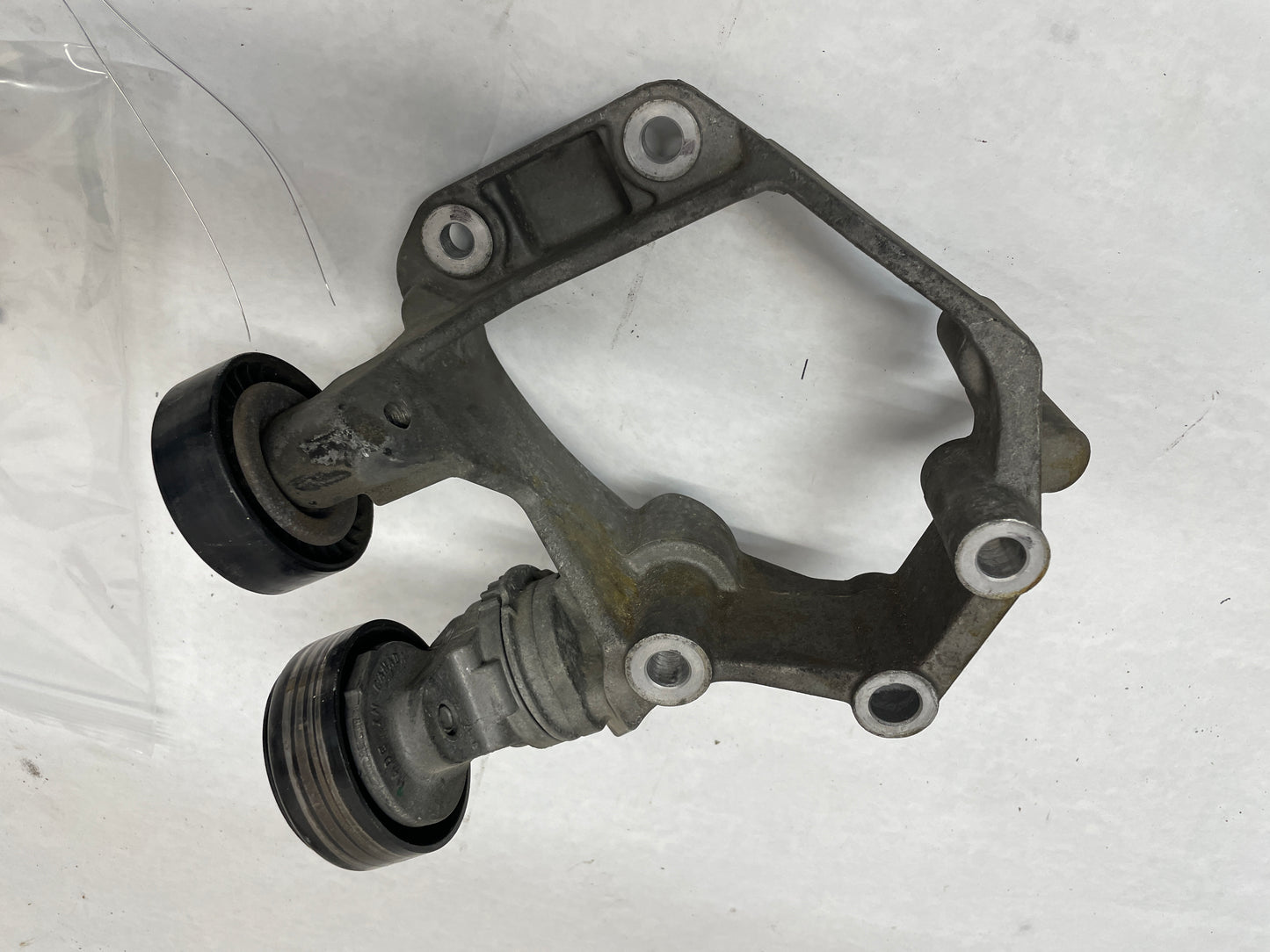 2014 Chevy SS Sedan AC A/C Air Conditioner Compressor Bracket w/ Hardware OEM