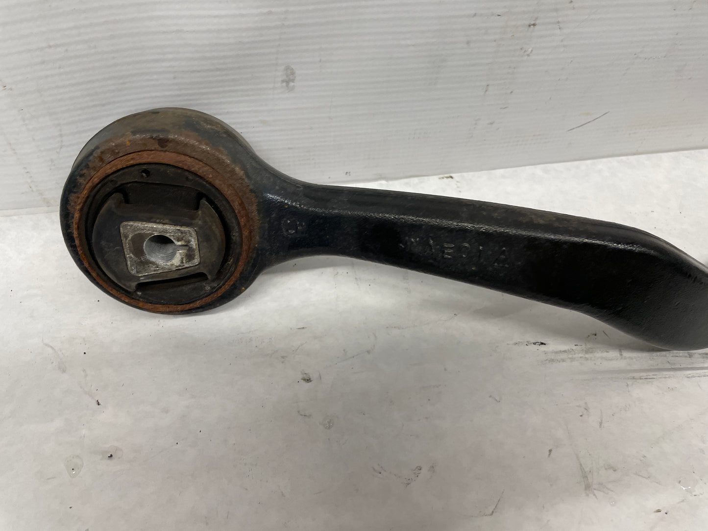 2009 Pontiac G8 LH Driver Front Suspension Lower Control Arm OEM - Day's Parts Yard