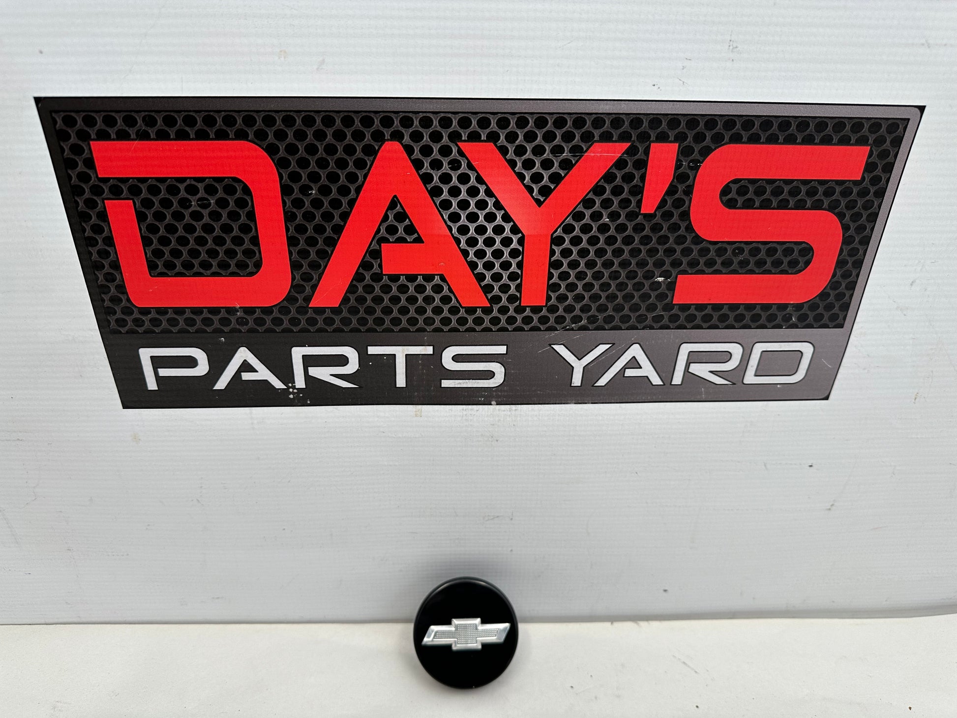 2015 Chevy Camaro SS 1LE Wheel Center Cap OEM - Day's Parts Yard