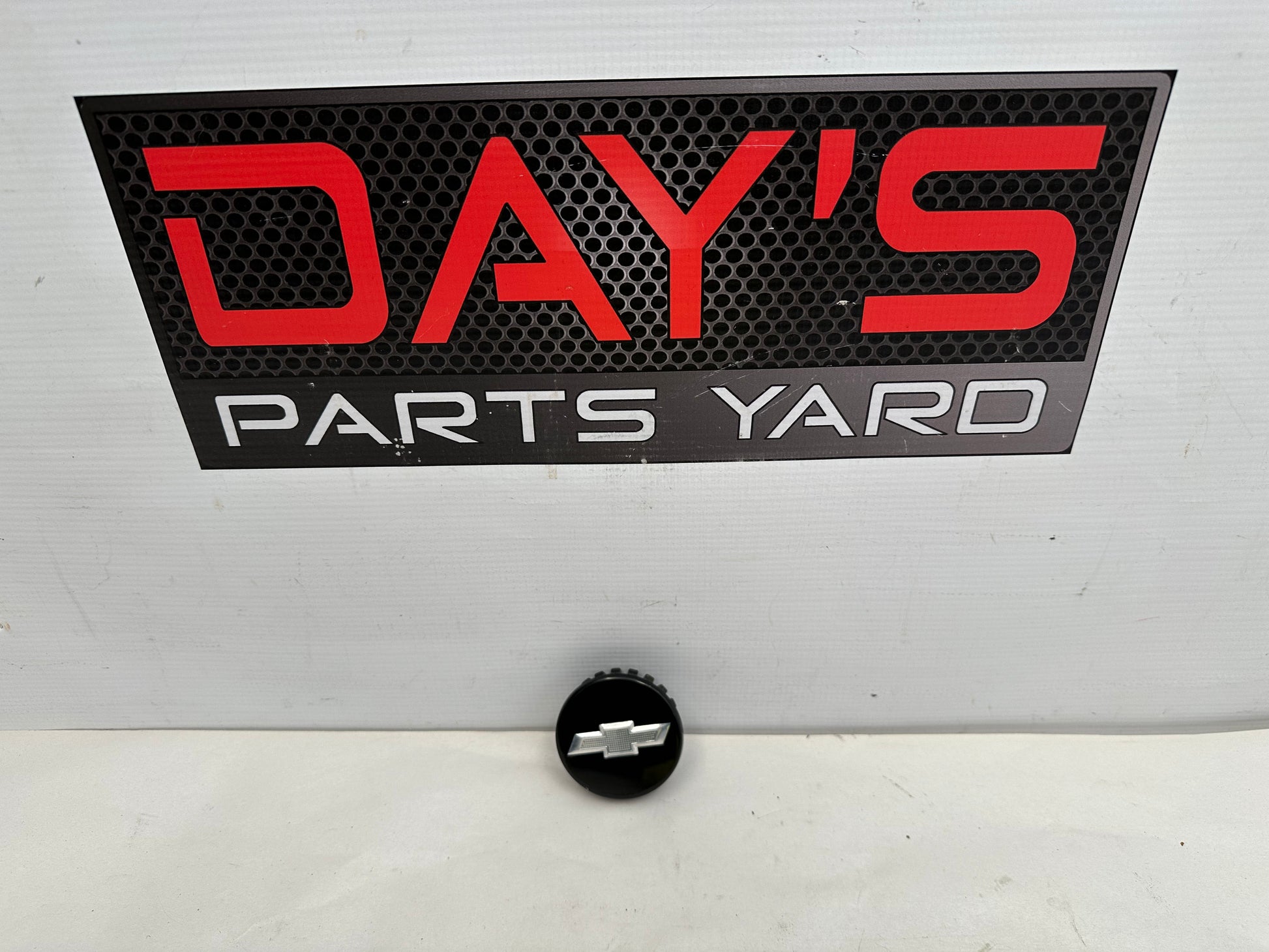 2015 Chevy Camaro SS 1LE Wheel Center Cap OEM - Day's Parts Yard