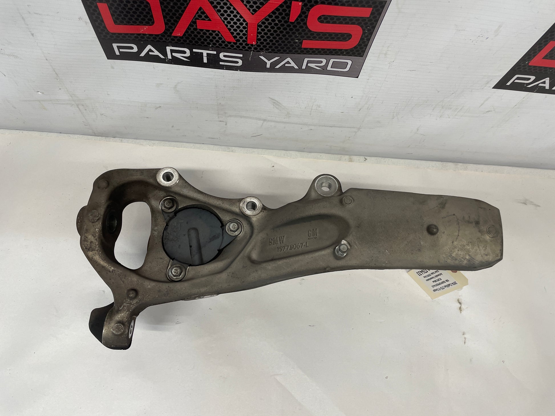 2014 Cadillac CTS-V Coupe LH Driver Front Spindle Knuckle Hub Assembly OEM - Day's Parts Yard