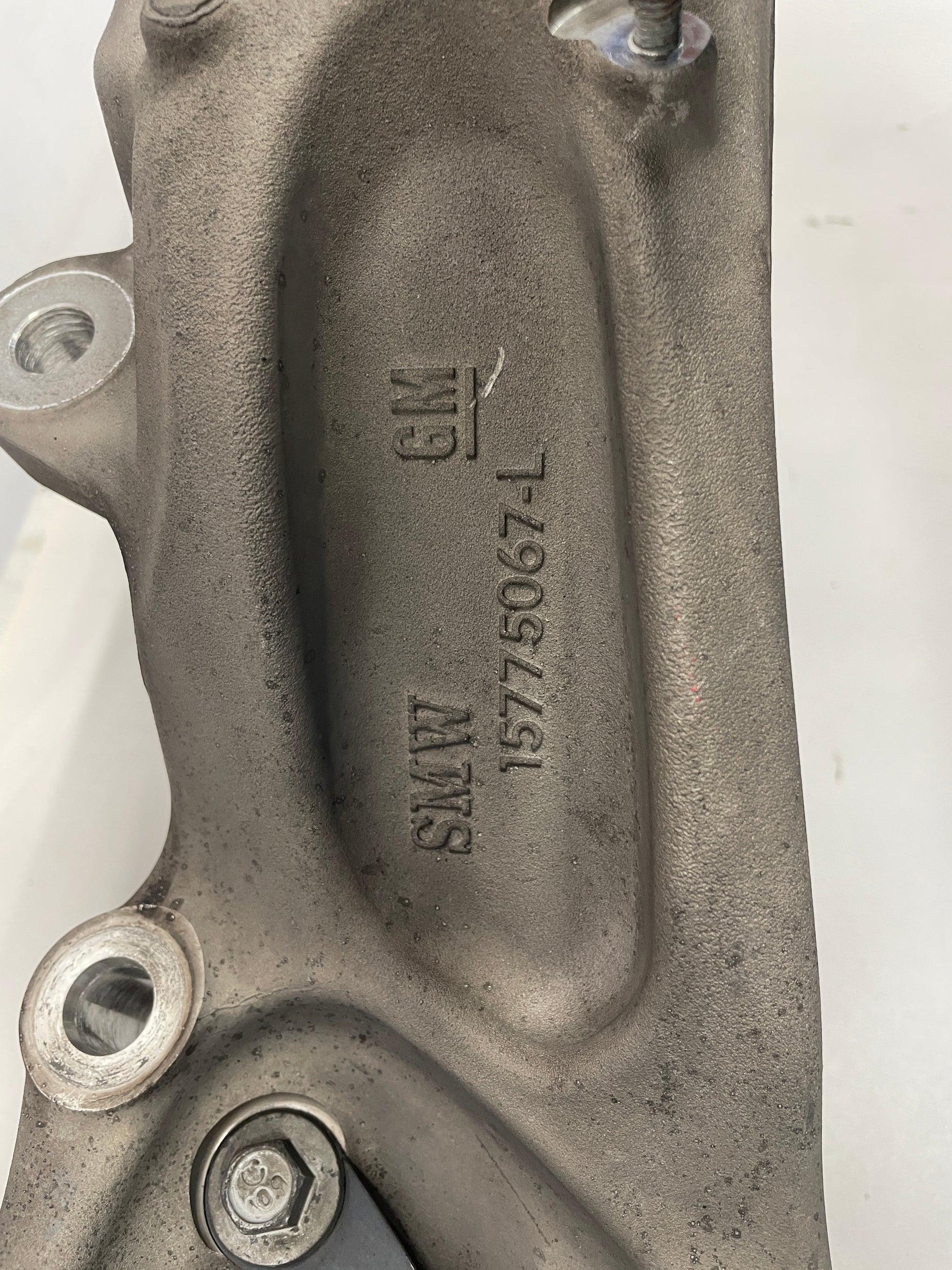 2014 Cadillac CTS-V Coupe LH Driver Front Spindle Knuckle Hub Assembly OEM - Day's Parts Yard