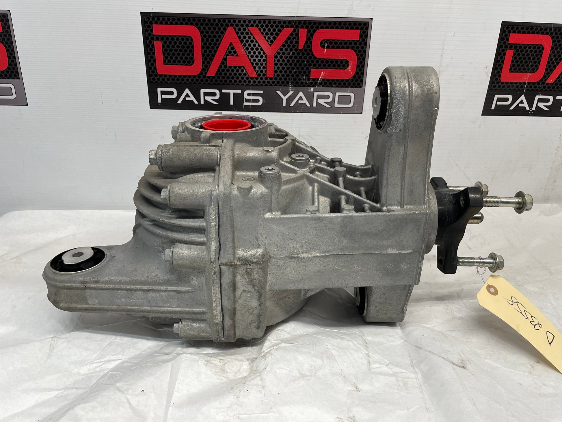 2014 Chevy SS Sedan 3.27 LSD Rearend Rear End Carrier Differential OEM - Day's Parts Yard