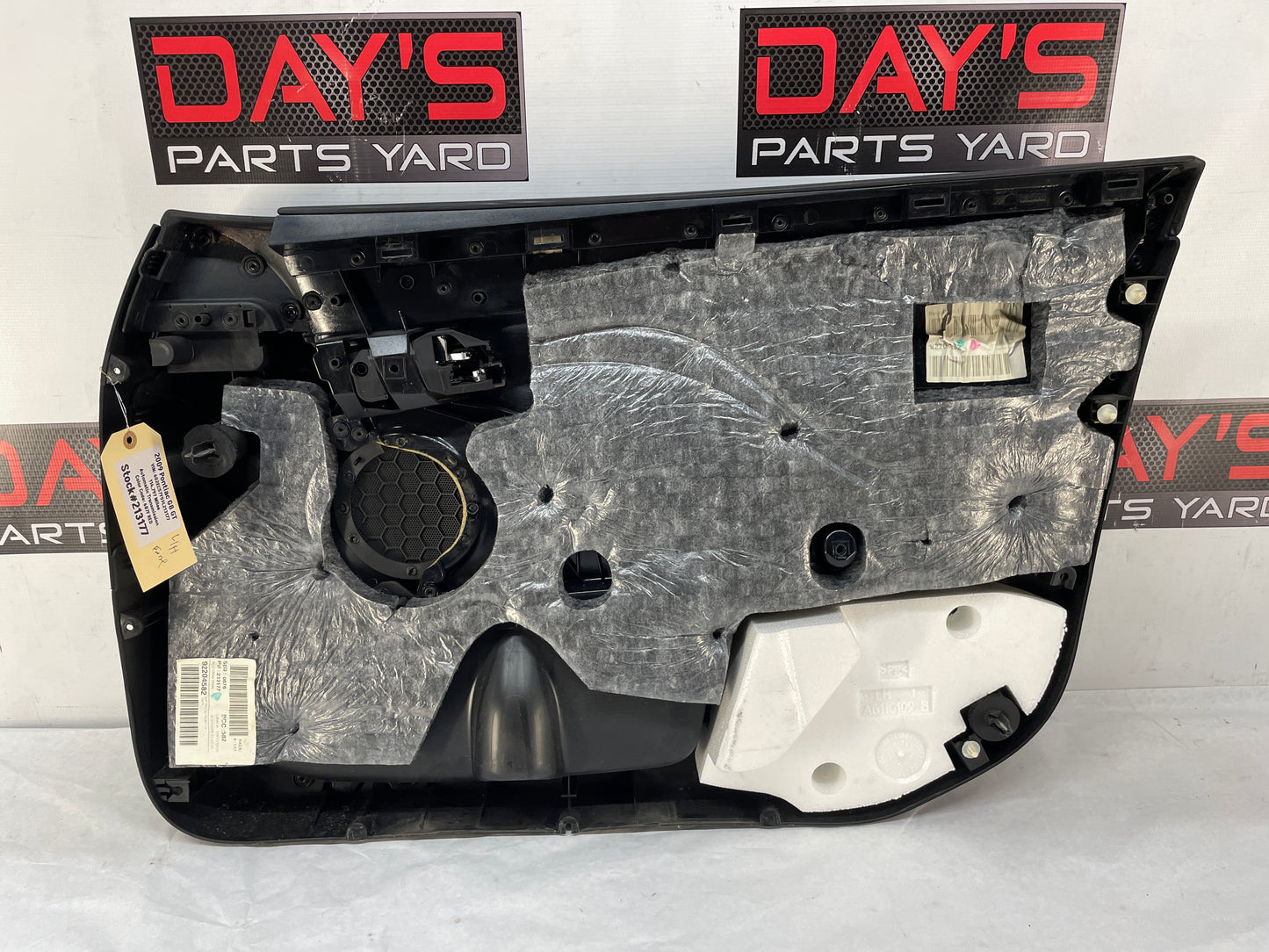 2009 Pontiac G8 GT LH Driver Front Interior Door Panel Trim OEM