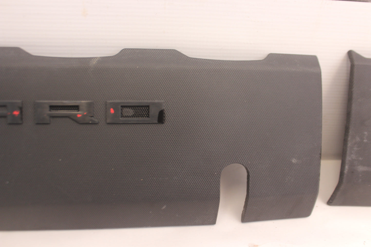 2017 Chevy Camaro SS RH & LH Engine Motor Cover OEM - Day's Parts Yard