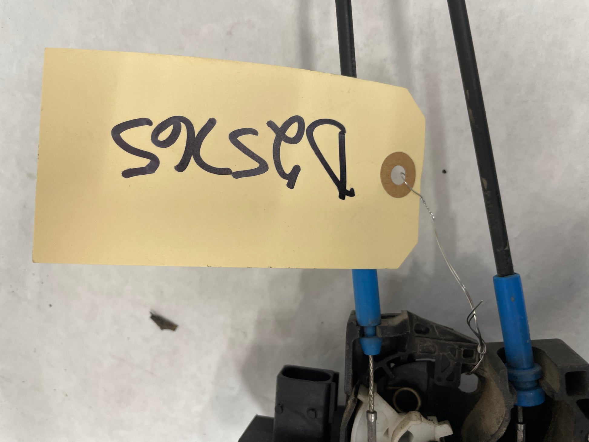 2008 Pontiac G8 Base LH Driver Rear Door Lock Actuator OEM - Day's Parts Yard