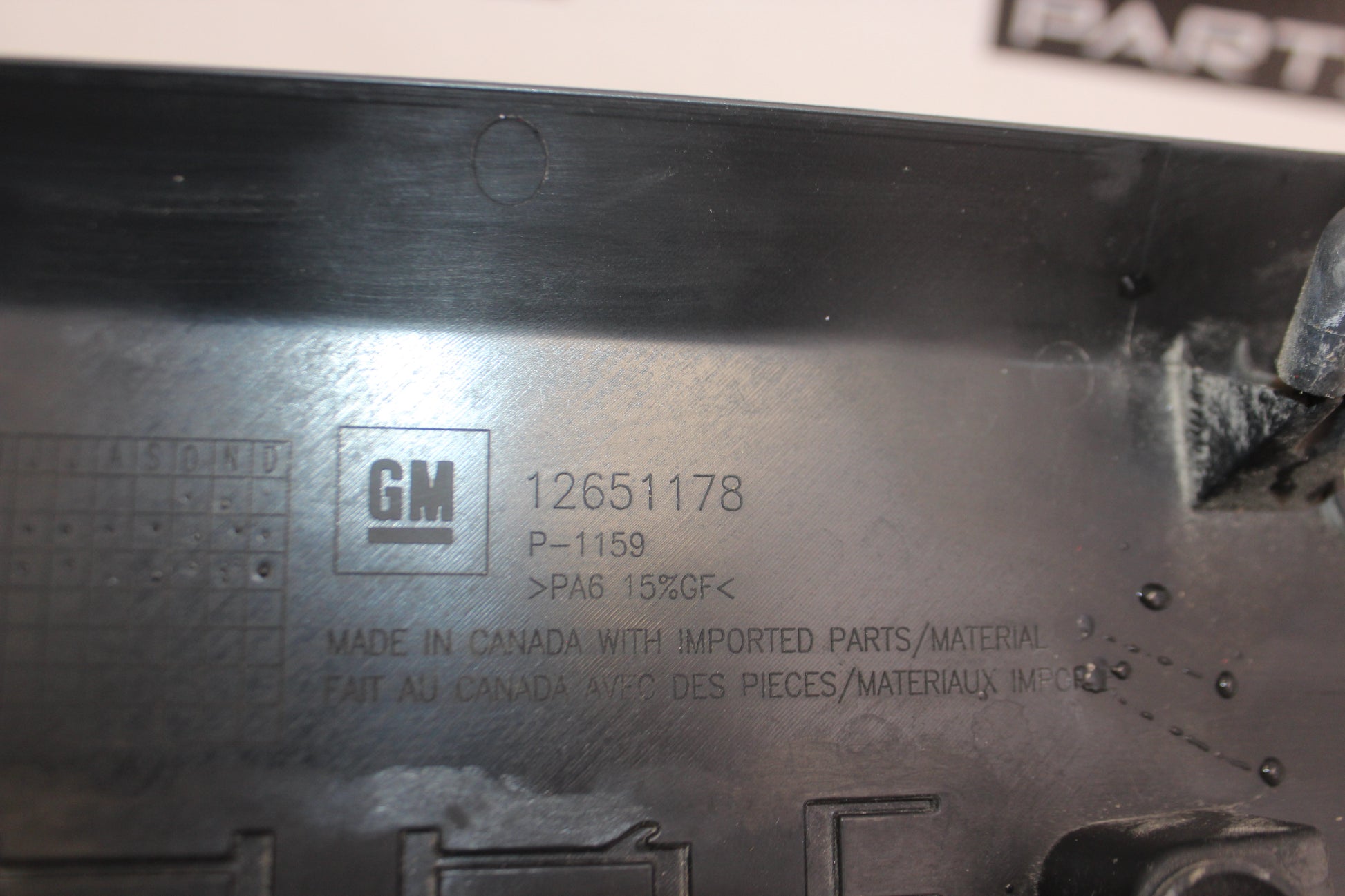 2017 Chevy Camaro SS RH & LH Engine Motor Cover OEM - Day's Parts Yard