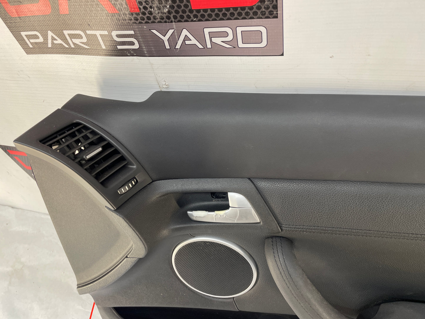 2009 Pontiac G8 GT RH Passenger Front Interior Door Panel Trim OEM