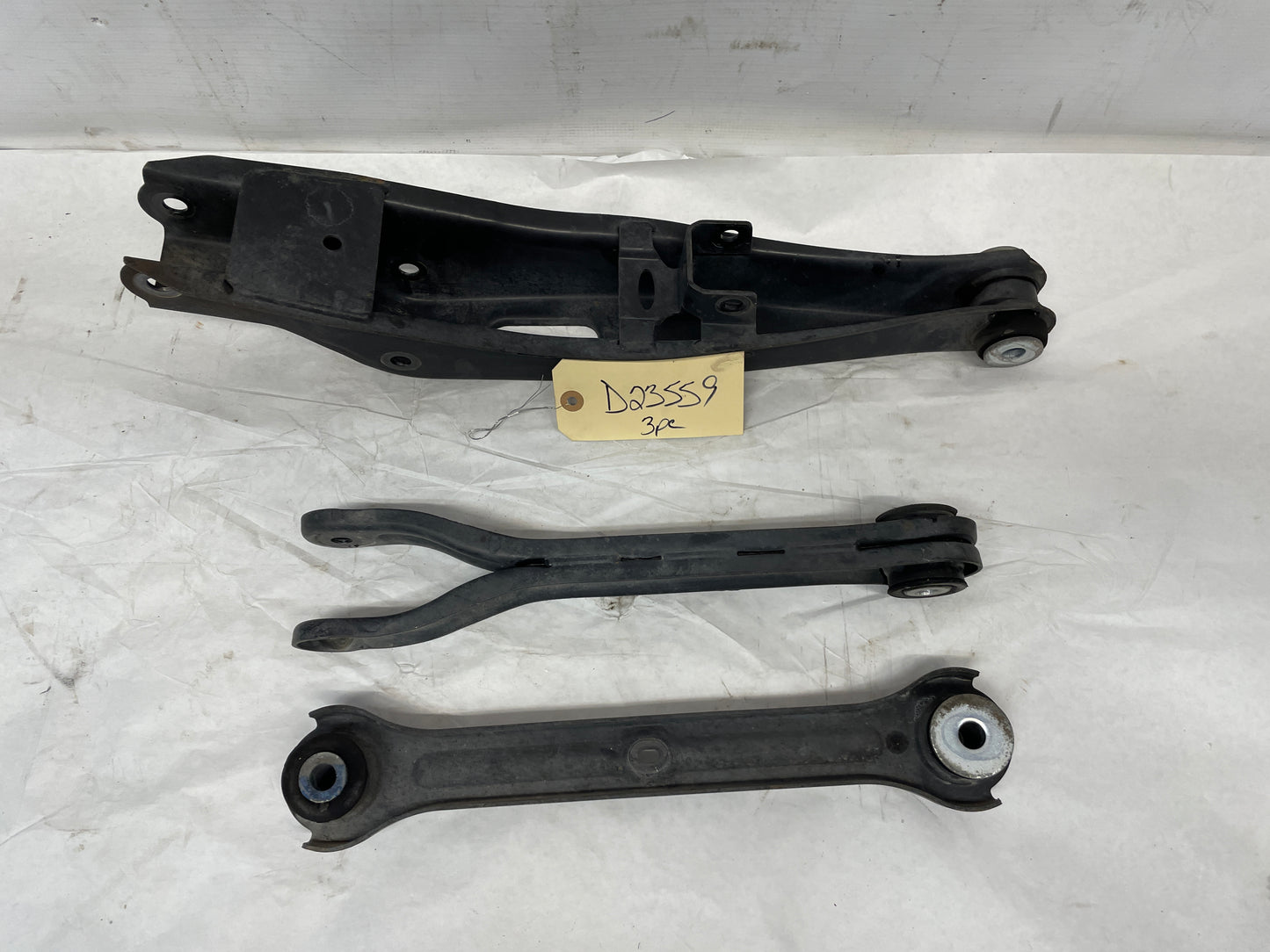 2014 Chevy SS Sedan LH Driver Rear Suspension Control Arms Adjuster Links OEM - Day's Parts Yard