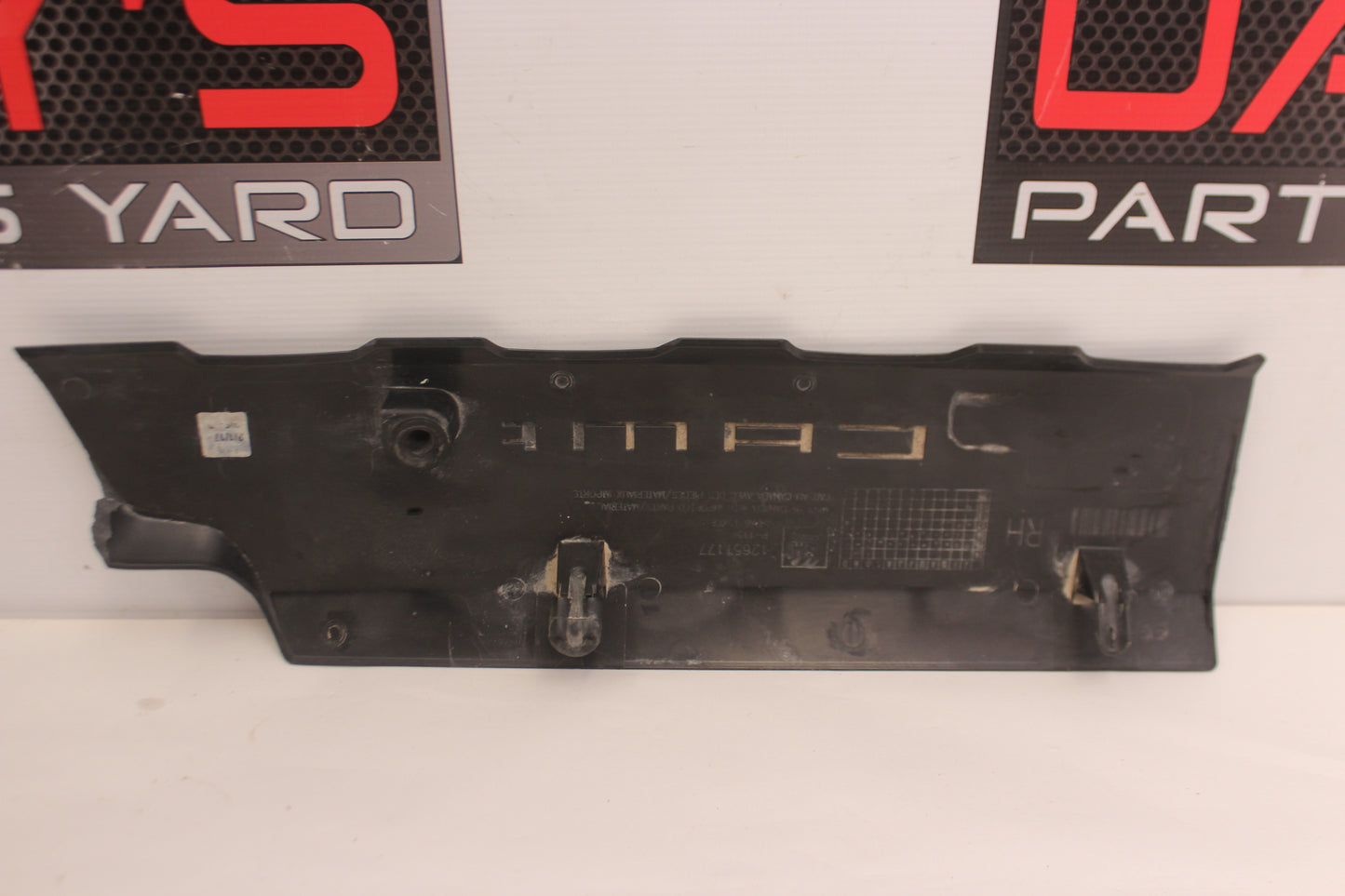 2017 Chevy Camaro SS RH & LH Engine Motor Cover OEM - Day's Parts Yard