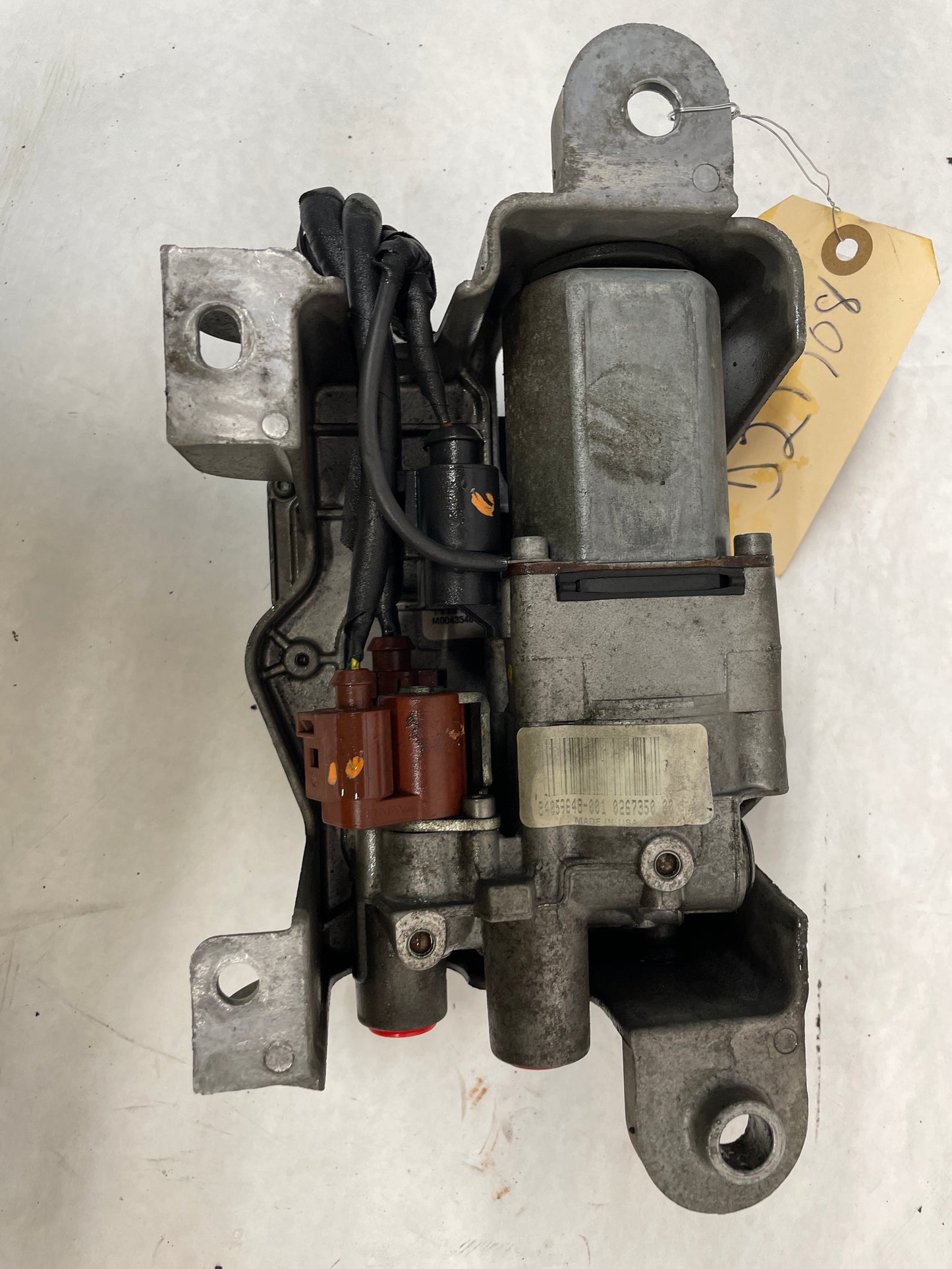 2017 Cadillac CTS-V Rear Differential Pump Actuator Module OEM - Day's Parts Yard