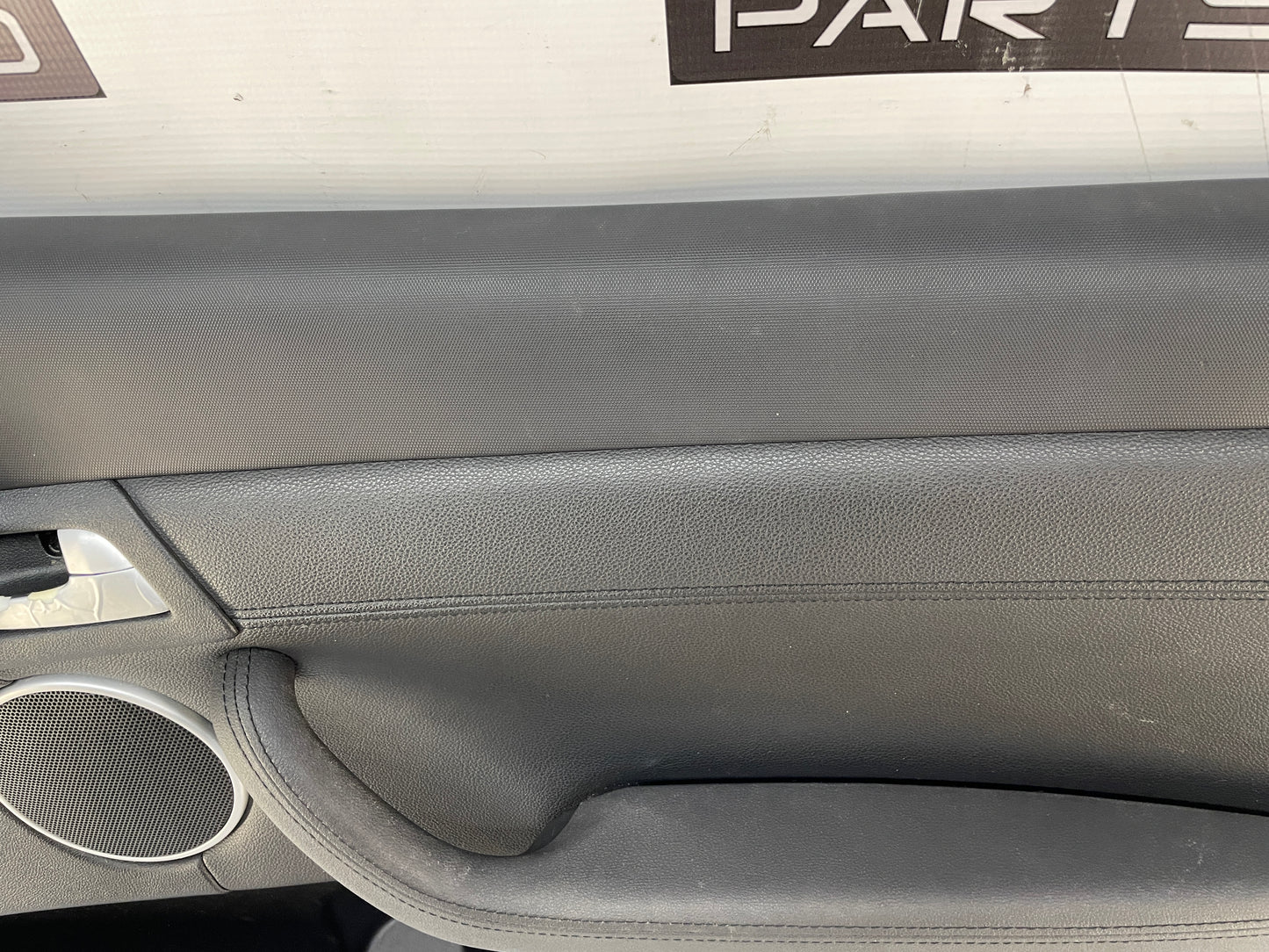 2009 Pontiac G8 GT RH Passenger Front Interior Door Panel Trim OEM