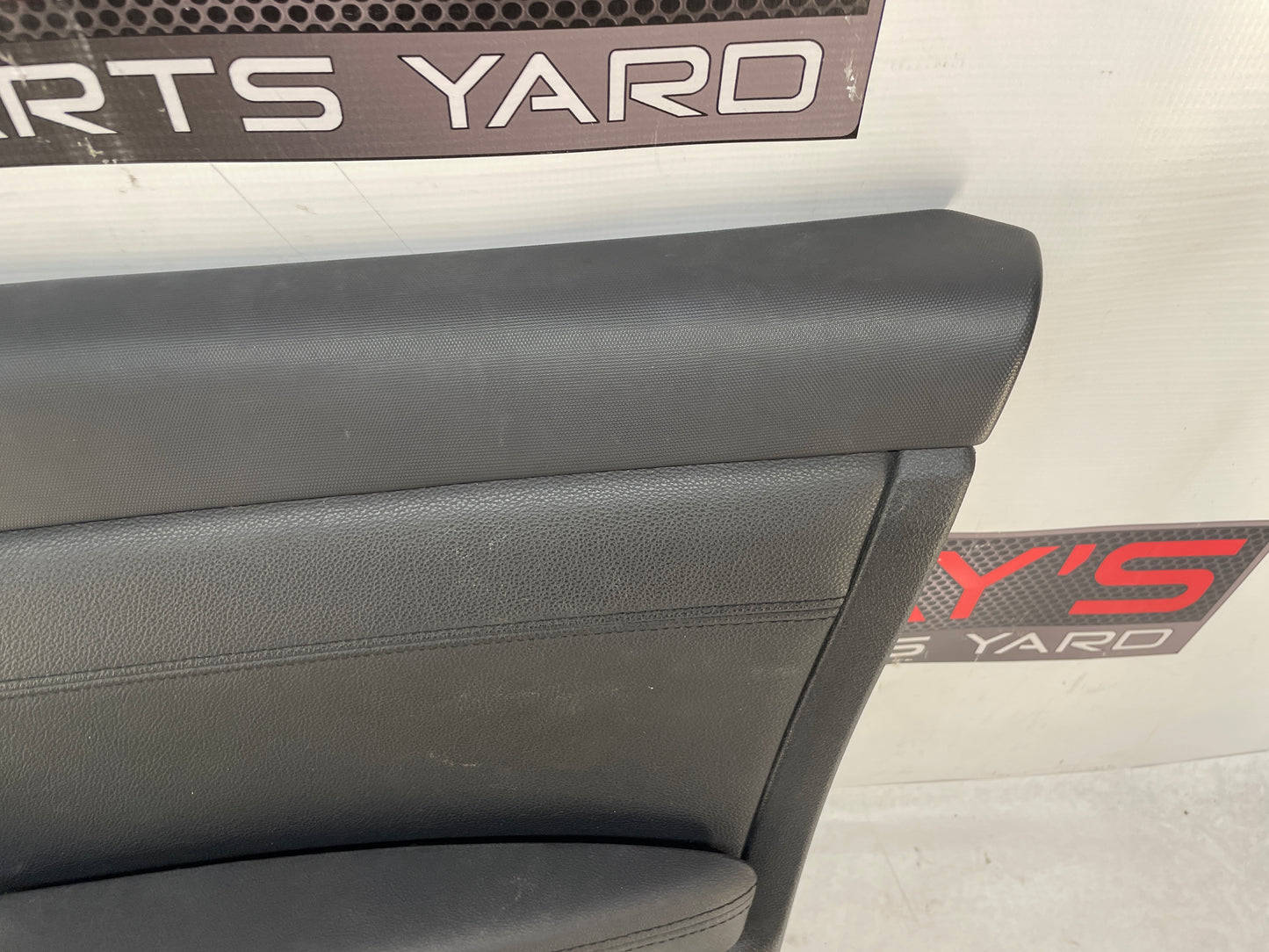 2009 Pontiac G8 GT RH Passenger Front Interior Door Panel Trim OEM