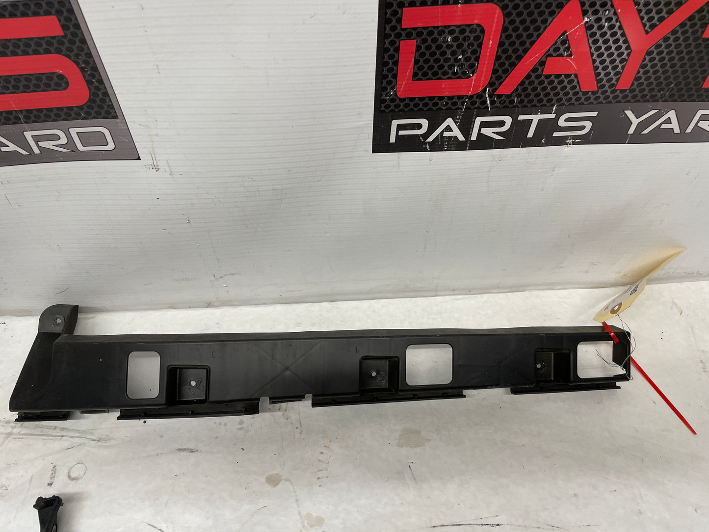 2017 Cadillac CTS-V Rear Bumper Brackets Guides Supports OEM - Day's Parts Yard