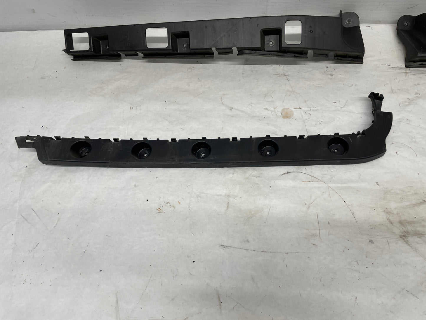 2017 Cadillac CTS-V Rear Bumper Brackets Guides Supports OEM - Day's Parts Yard