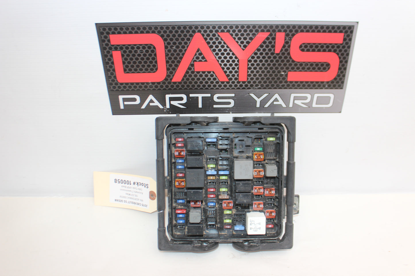 2015 Chevy SS Sedan Fuse Relay Box OEM