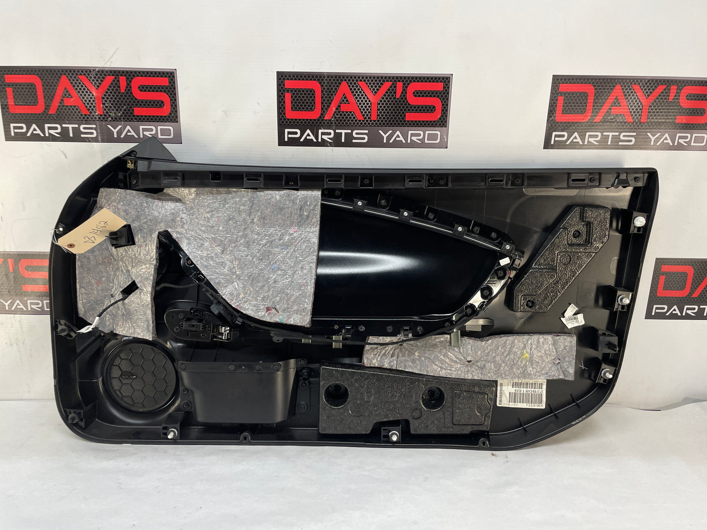 2013 Chevy Camaro ZL1 LH Driver Carbon Flash Front Interior Door Panel Trim OEM - Day's Parts Yard