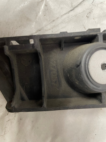 2017 Cadillac CTS-V Rear Bumper Brackets Guides Supports OEM - Day's Parts Yard