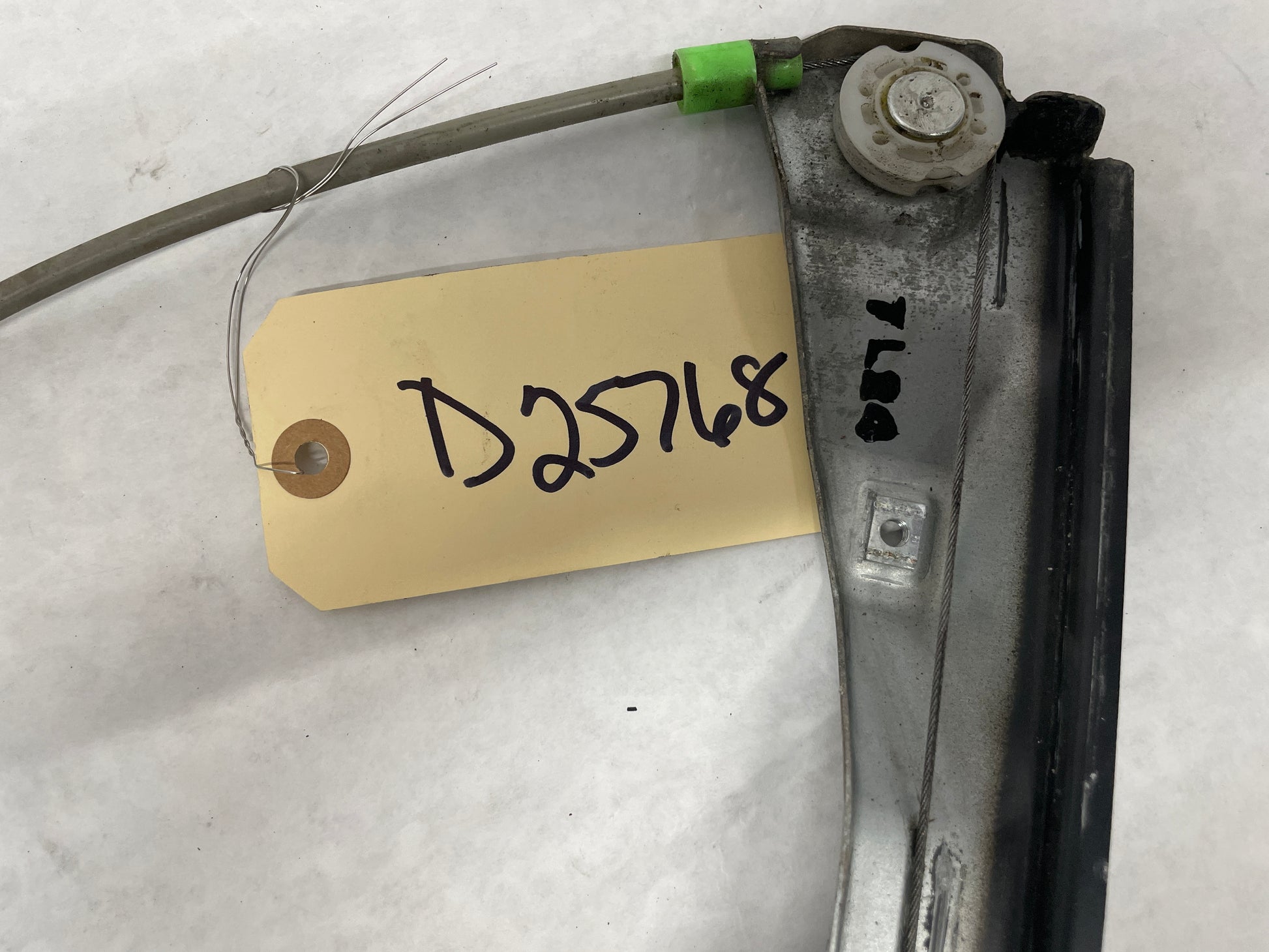 2008 Pontiac G8 Base LH Driver Front Door Window Regulator Motor OEM - Day's Parts Yard