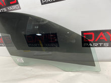 2009 Pontiac G8 GT Front RH Passenger Door Window Glass OEM - Day's Parts Yard