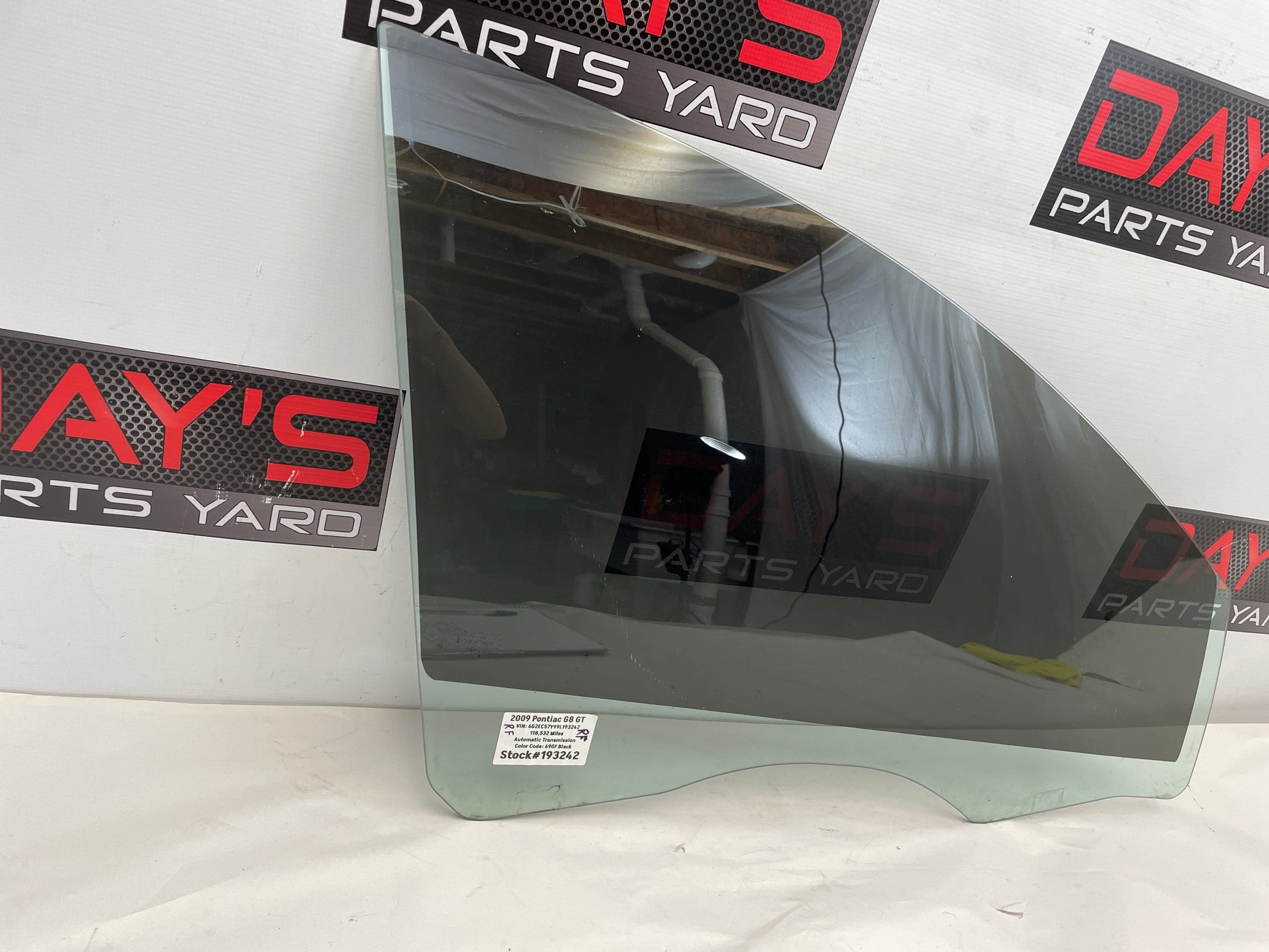 2009 Pontiac G8 GT Front RH Passenger Door Window Glass OEM - Day's Parts Yard
