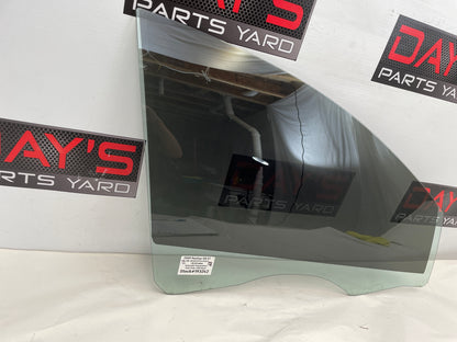 2009 Pontiac G8 GT Front RH Passenger Door Window Glass OEM - Day's Parts Yard