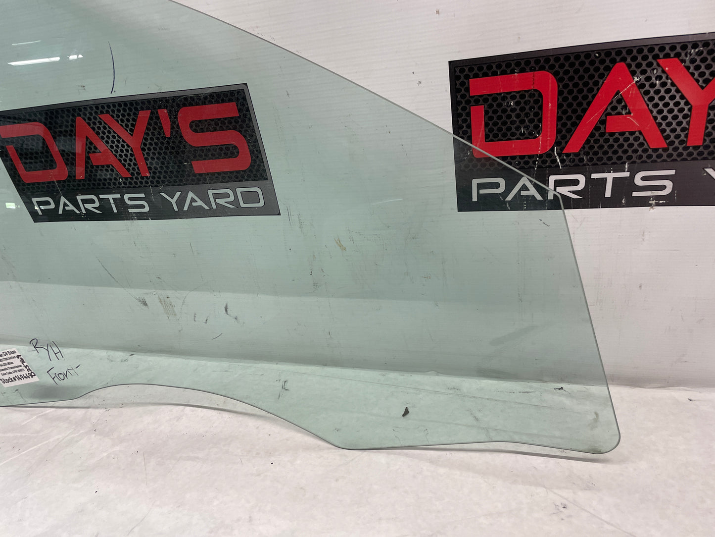 2008 Pontiac G8 Base RH Passenger Front Door Window Glass OEM - Day's Parts Yard