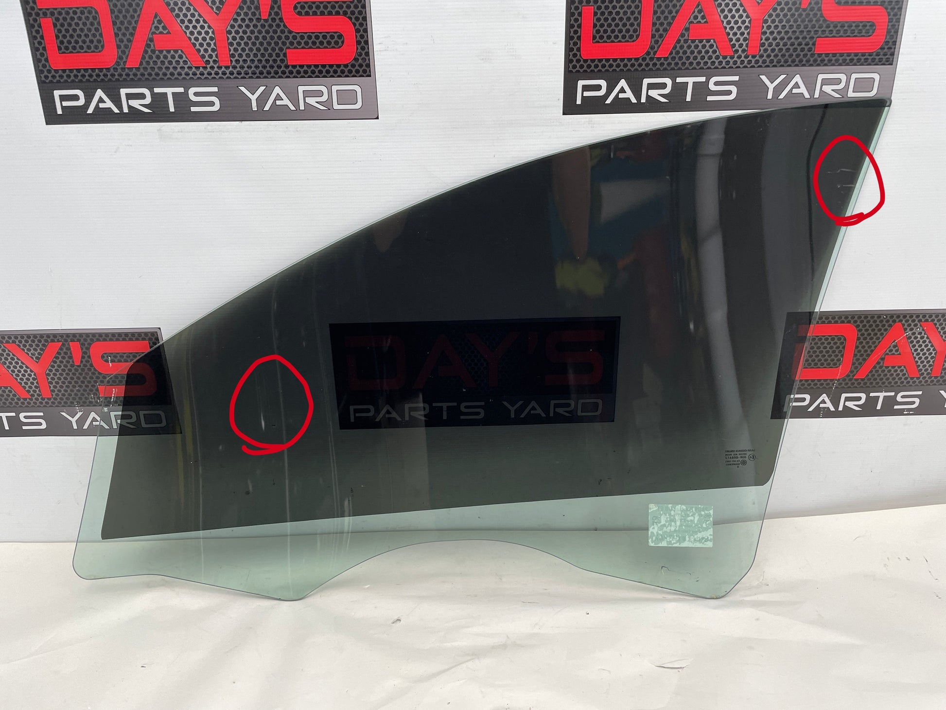 2009 Pontiac G8 GT Front RH Passenger Door Window Glass OEM - Day's Parts Yard