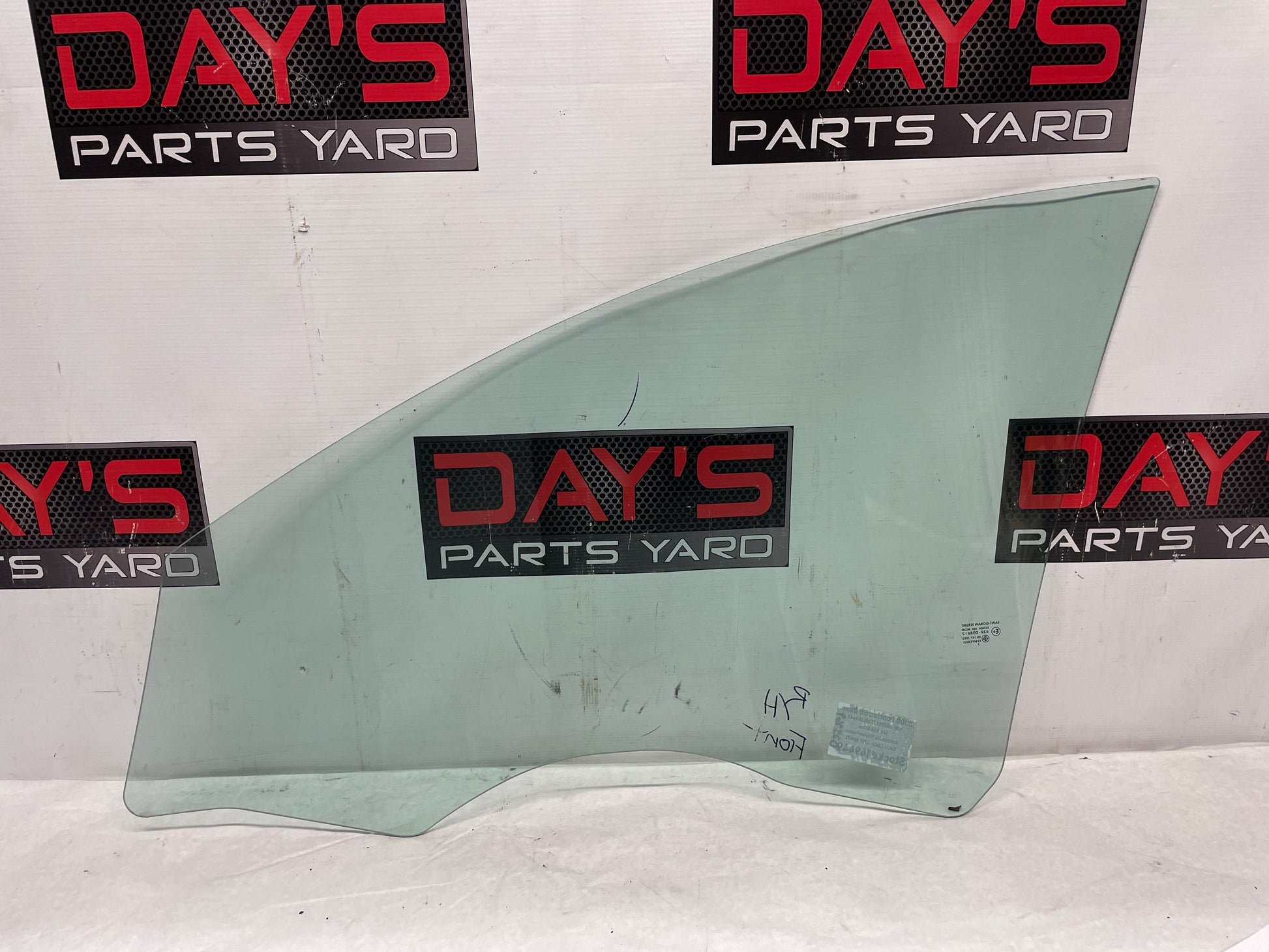 2008 Pontiac G8 Base RH Passenger Front Door Window Glass OEM - Day's Parts Yard