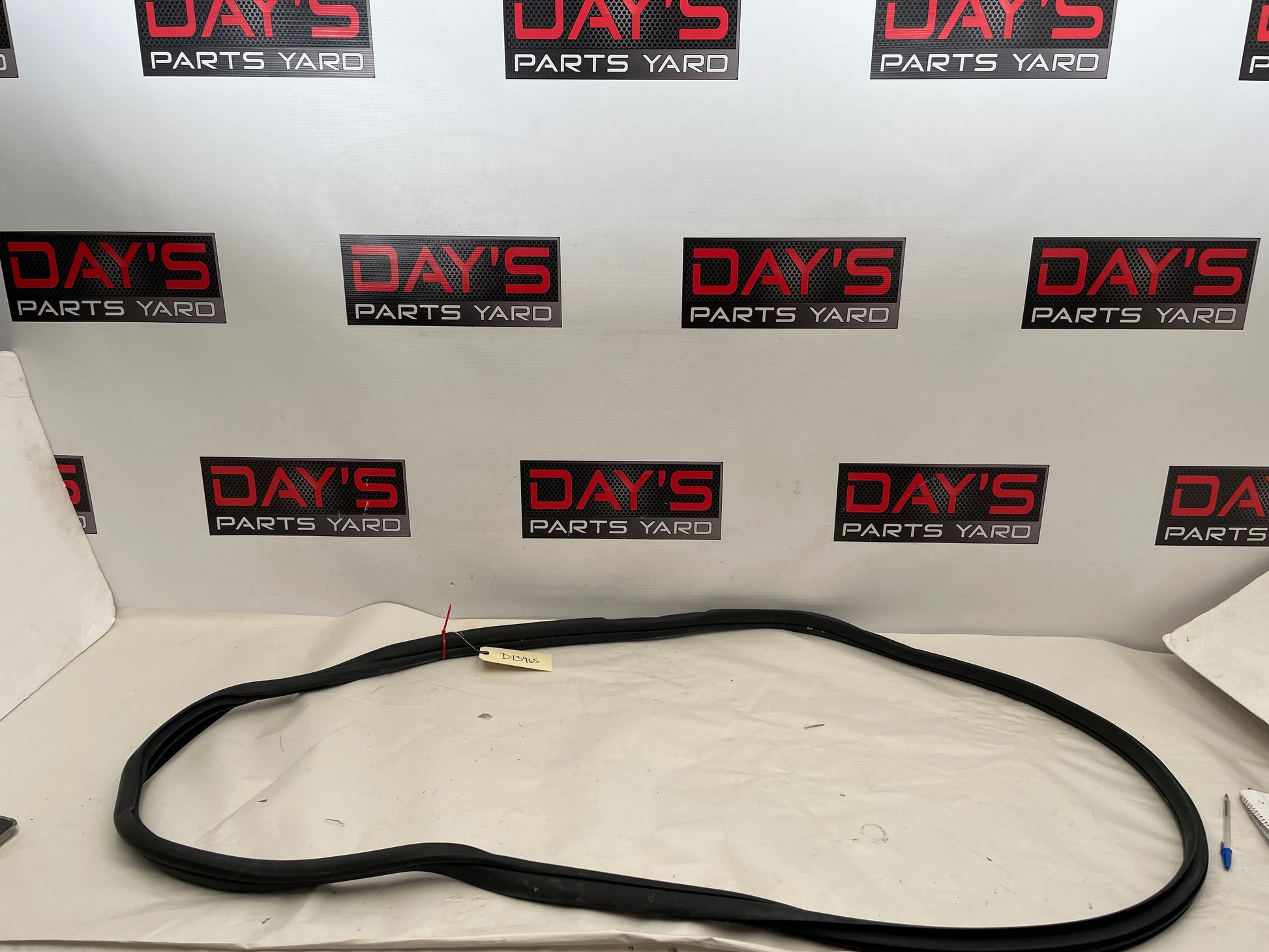 2017 Chevy SS Sedan Front RH Passenger Door Rubber Weather Strip OEM - Day's Parts Yard