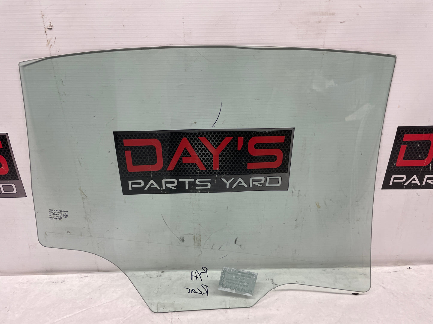 2008 Pontiac G8 Base RH Passenger Rear Door Window Glass OEM - Day's Parts Yard