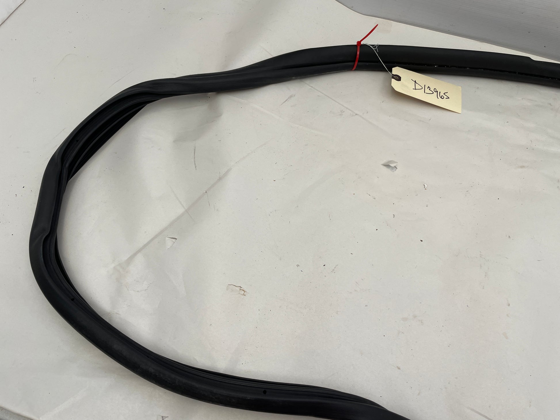 2017 Chevy SS Sedan Front RH Passenger Door Rubber Weather Strip OEM - Day's Parts Yard