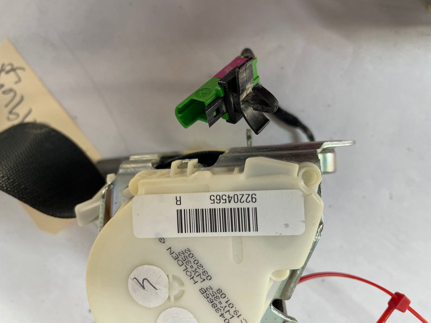 2009 Pontiac G8 GT RH & LH Front Seat Belts Retractors OEM