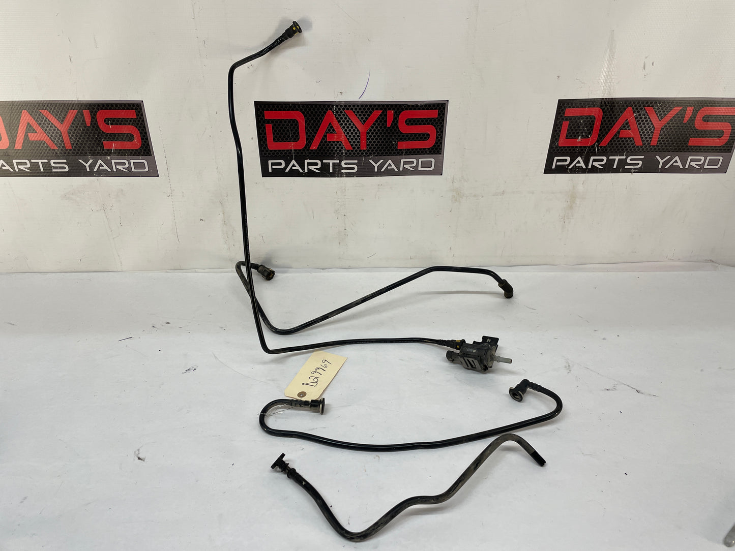 2009 Pontiac G8 GT Intake Manifold EVAP Lines Hoses Tubes OEM