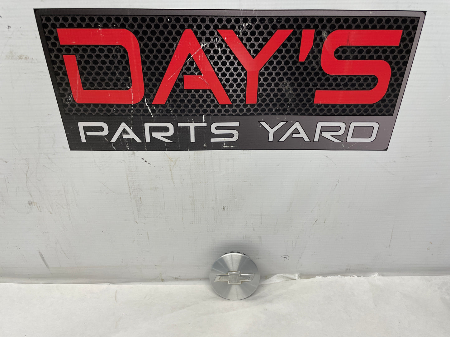 2018 Chevy Camaro SS Wheel Center Caps Silver OEM - Day's Parts Yard