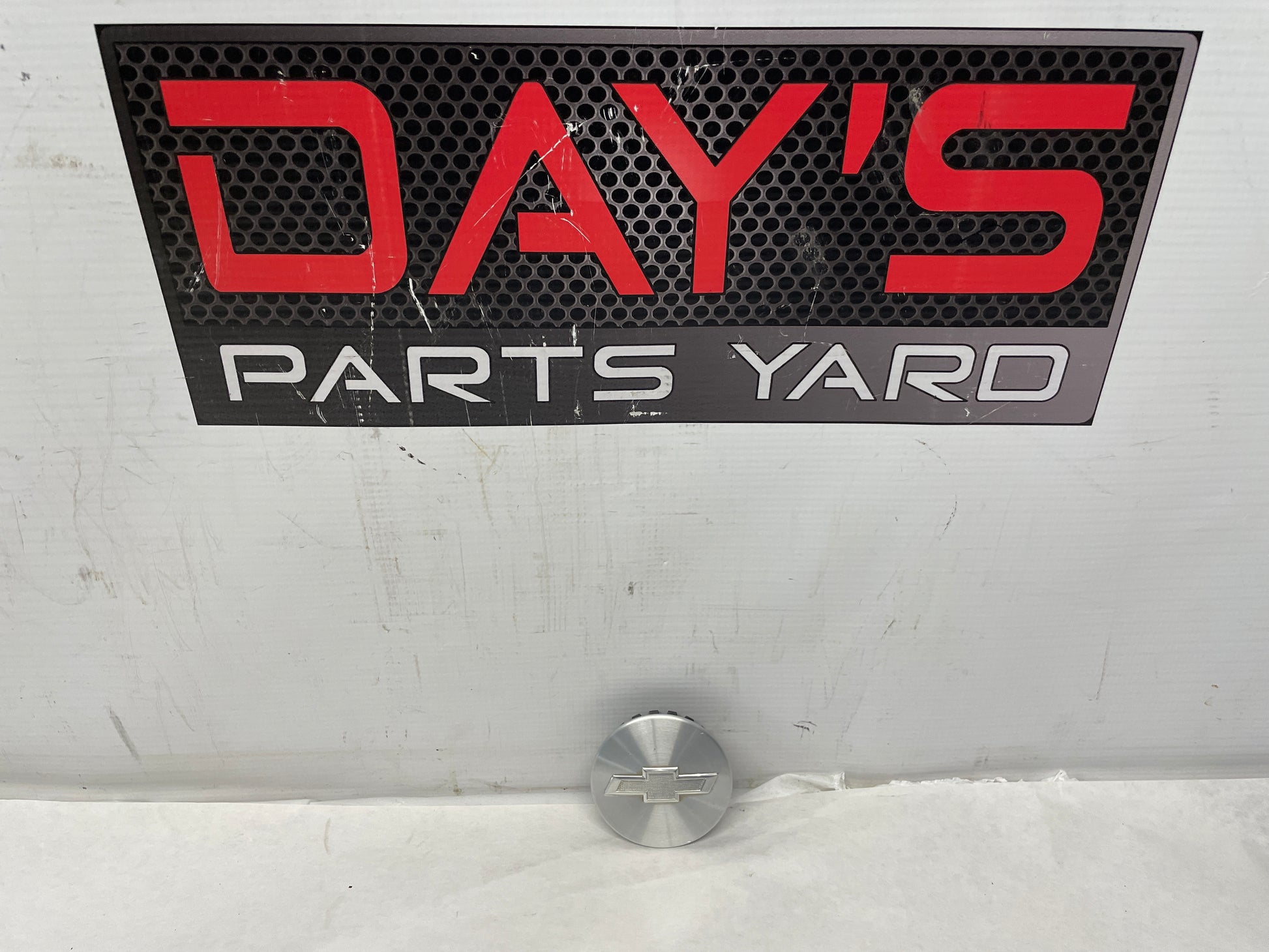 2018 Chevy Camaro SS Wheel Center Caps Silver OEM - Day's Parts Yard